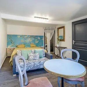 lisle-dor-les-amandiers-1er-etage.fr-provencehotel.com/